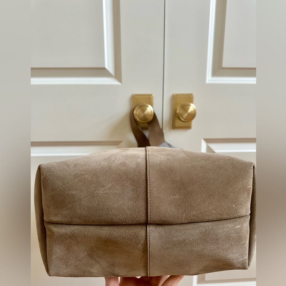 Banana Republic Slouchy Vida Suede Bag - Picture 3 of 5